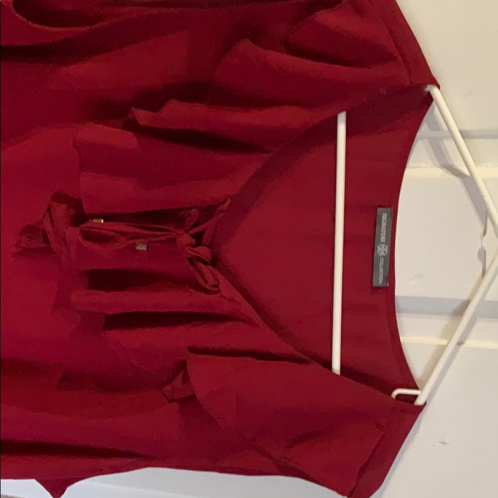 Red top - Picture 2 of 6